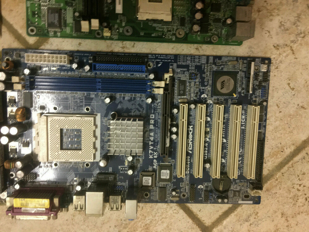 lotto 6 schede madri asrock.jpg