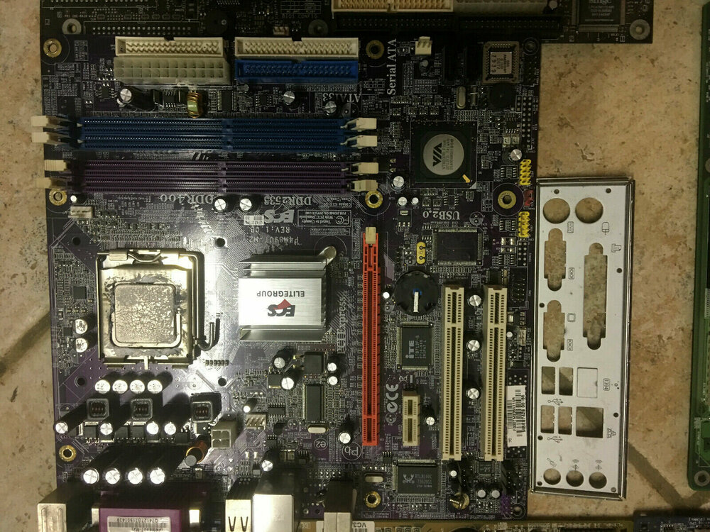 lotto 6 schede madri ecs.jpg