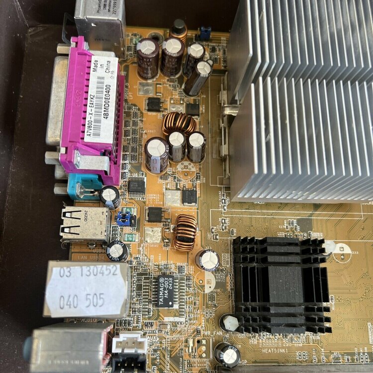 ASUS A7V600-X (1).jpg