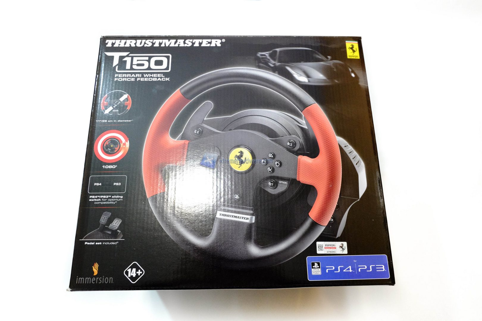 Thrustmaster presenta il primo volante ufficiale per PS4